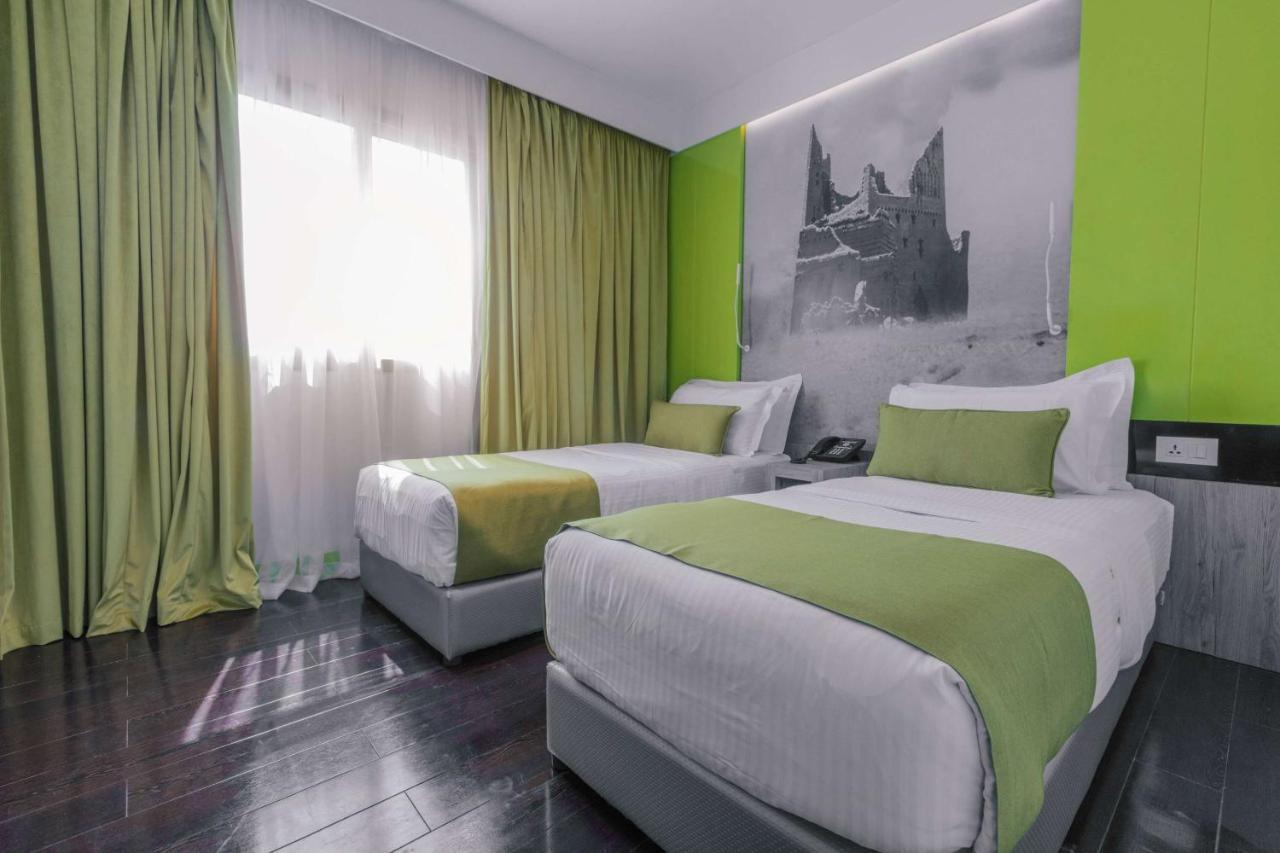 Super 8 Hotel Al Riyadh By Wyndham Exterior photo