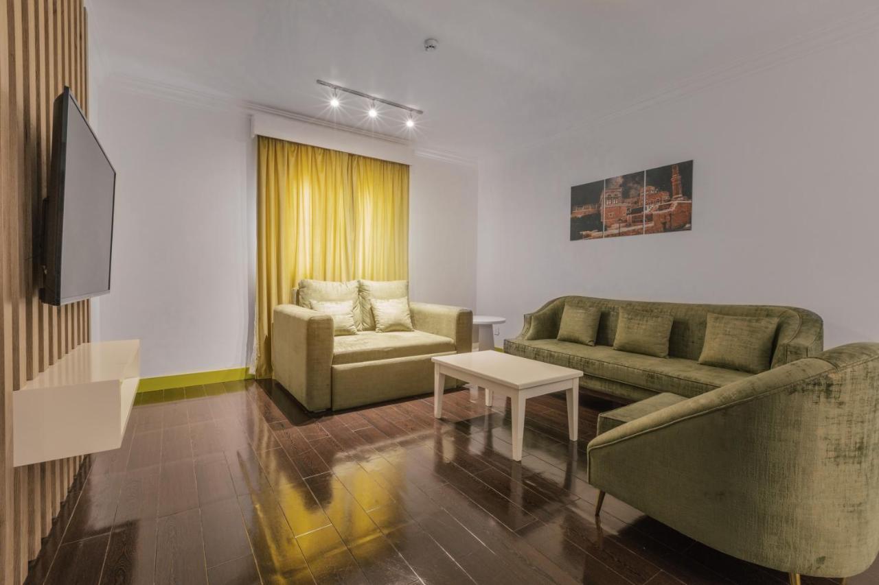 Super 8 Hotel Al Riyadh By Wyndham Exterior photo