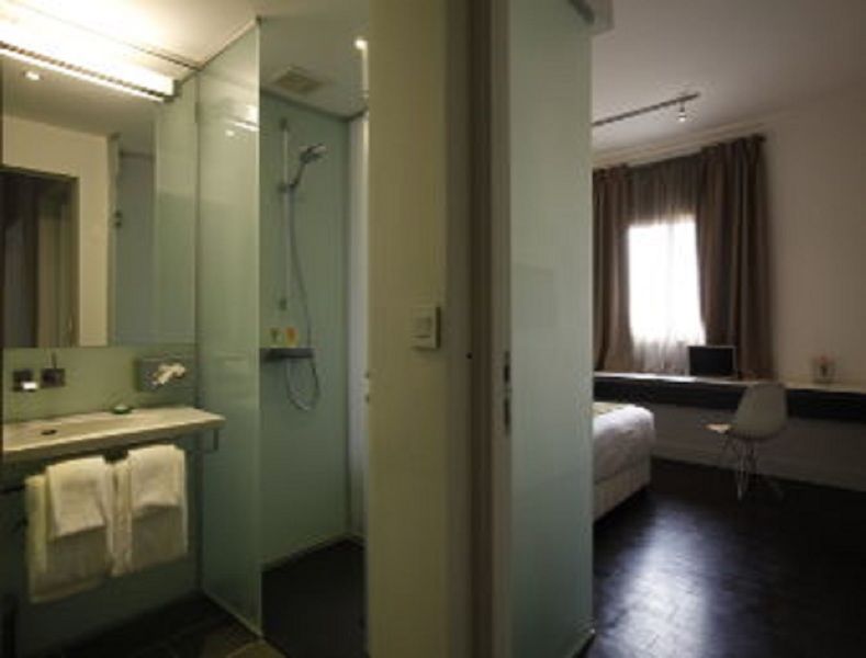 Super 8 Hotel Al Riyadh By Wyndham Exterior photo