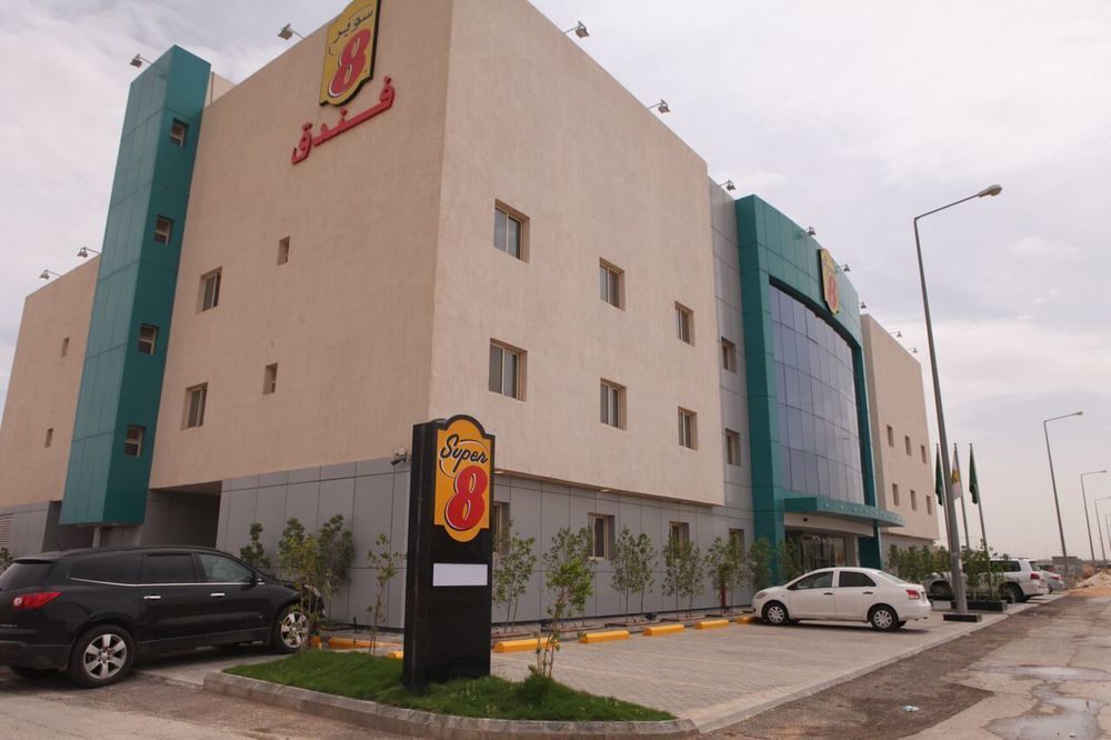 Super 8 Hotel Al Riyadh By Wyndham Exterior photo